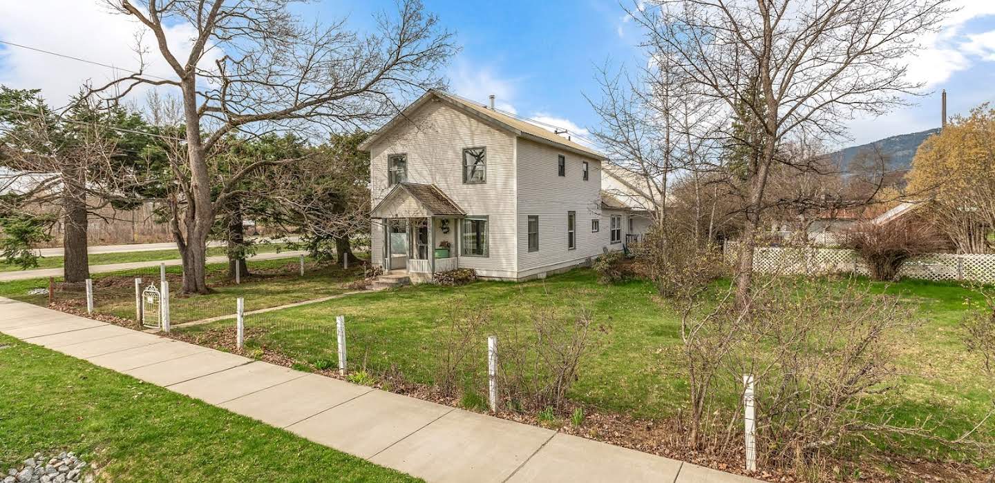 House with garden