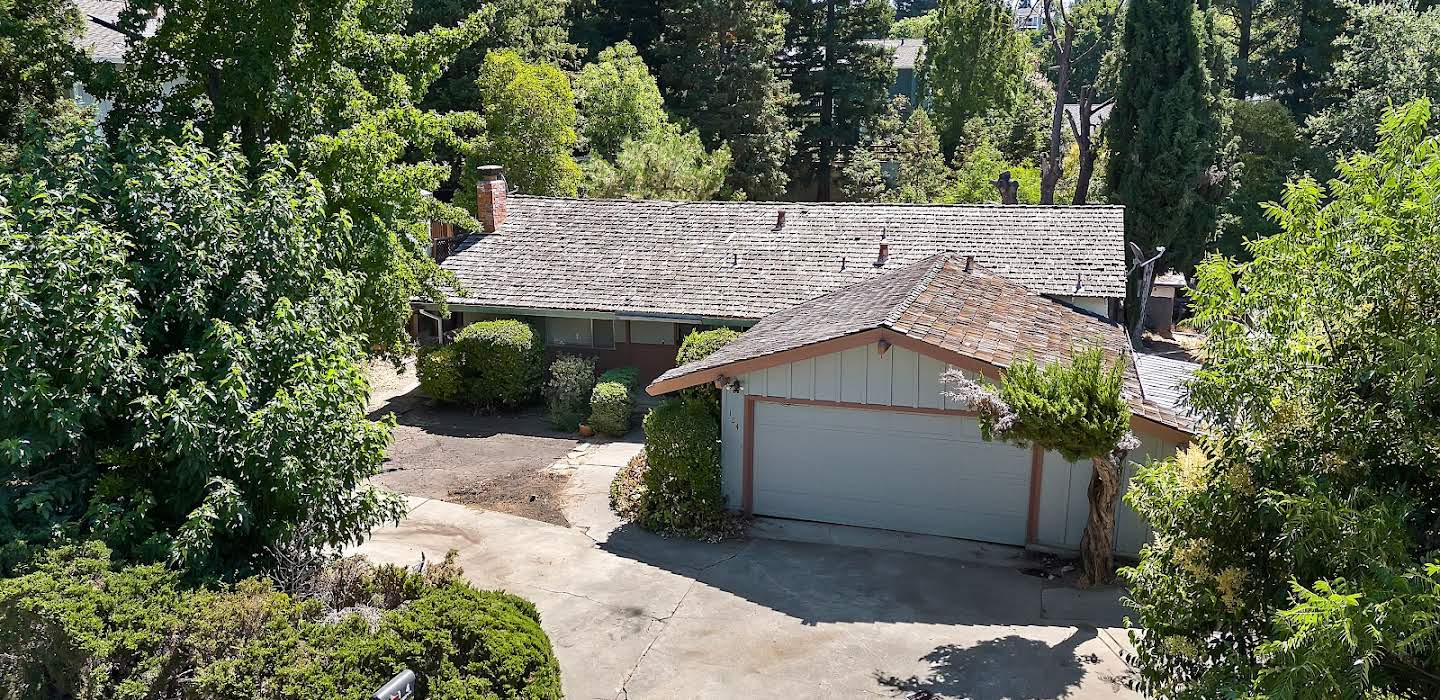 House with pool