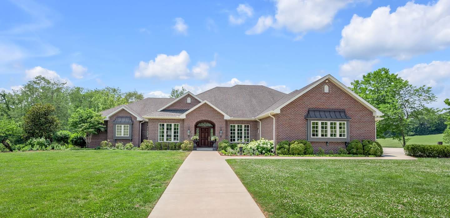 House with pool